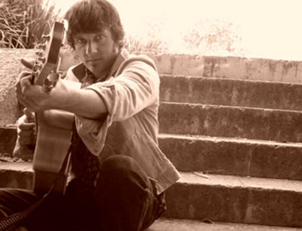 Ricky Brisbane Acoustic Soloist Singer - Musicians
