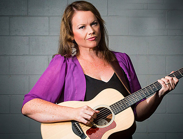 Tracey Acoustic Soloist Singer Brisbane - Musicians Entertainers