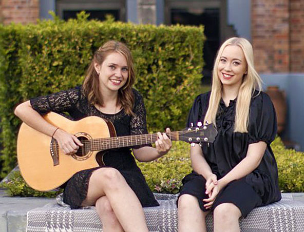 Downtown Acoustic Duo Brisbane - Musicians Singers Entertainers