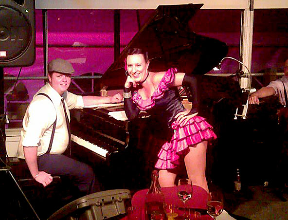 Miss Mandy Swings Jazz Band Brisbane - Singers